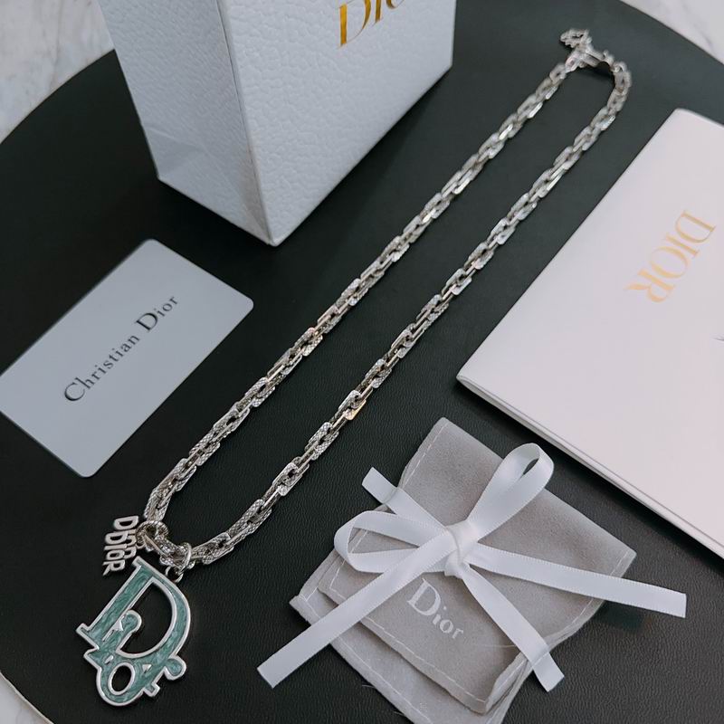 Dior Necklace 05lyr392